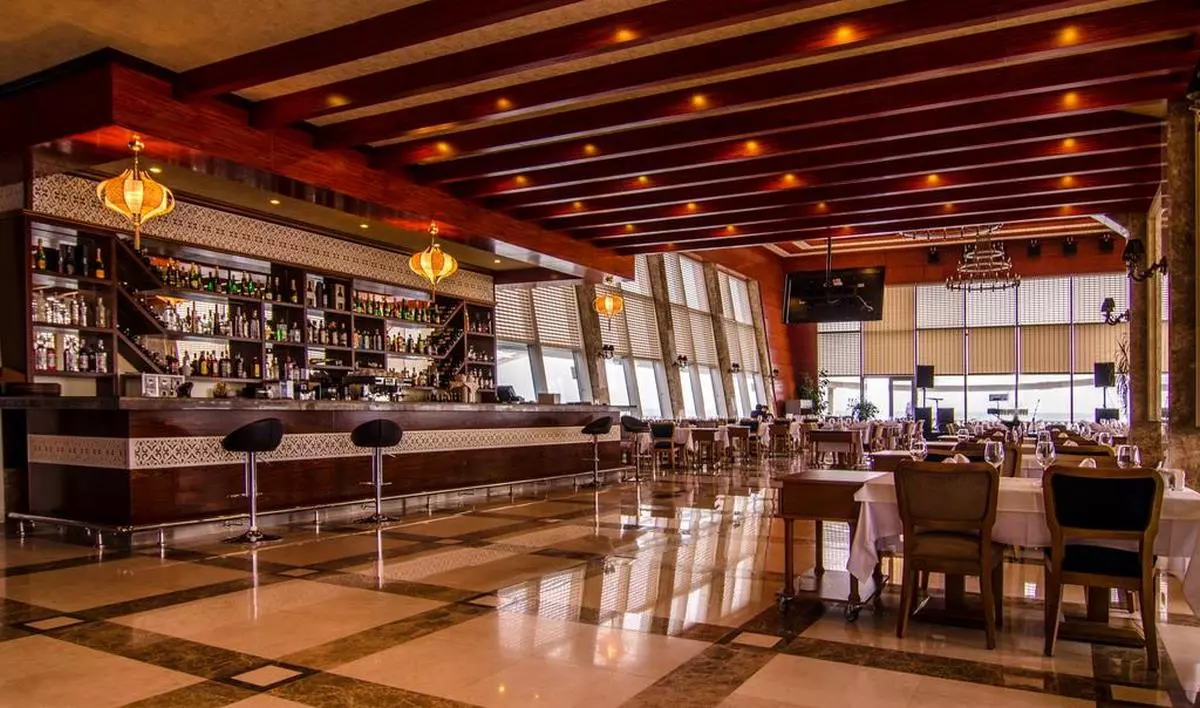 Ramada Baku Hotel RESTAURANT (Copy).jpg